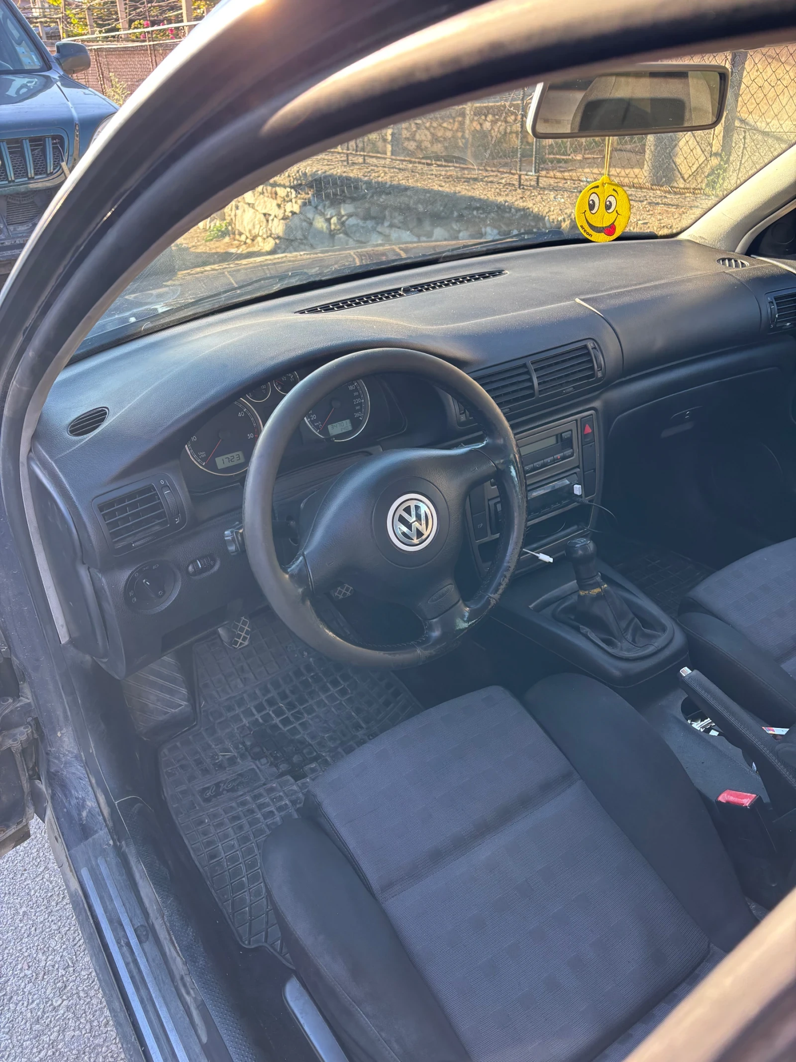 VW Passat 1.9tdi, снимка 9 - Автомобили и джипове - 56628681