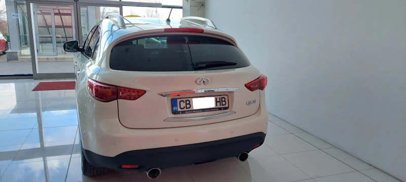 Infiniti QX70 3.0d, снимка 4 - Автомобили и джипове - 47629961