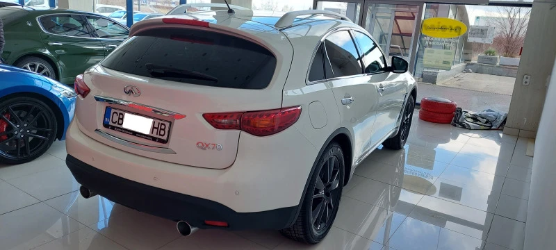 Infiniti QX70 3.0d, снимка 5 - Автомобили и джипове - 47629961