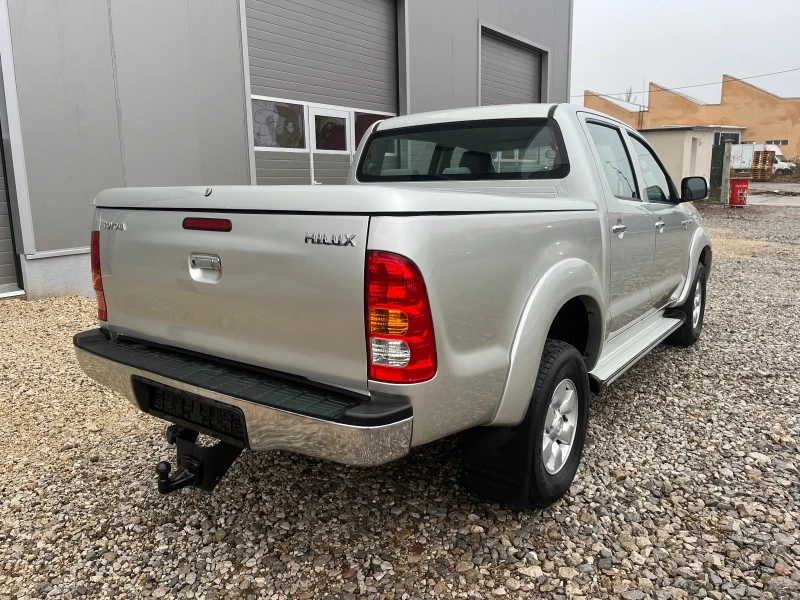 Toyota Hilux 2.5 D-4D 120кс Реални 201хил км, снимка 6 - Автомобили и джипове - 48231293