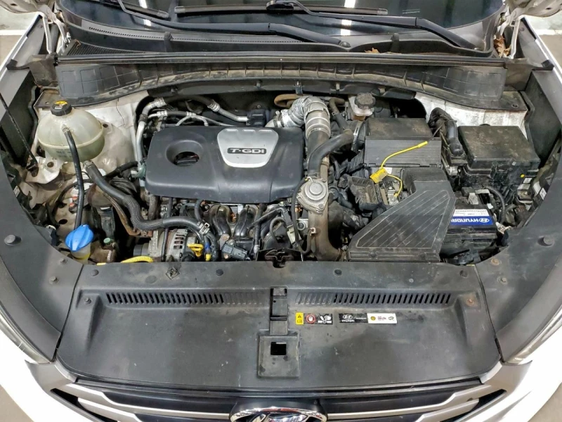 Hyundai Tucson, снимка 12 - Автомобили и джипове - 52860019