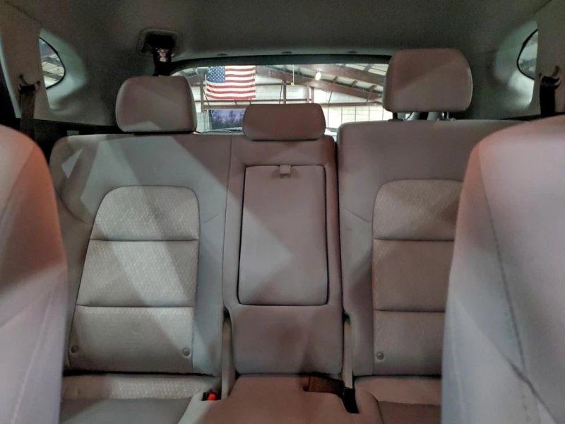 Hyundai Tucson, снимка 10 - Автомобили и джипове - 52860019