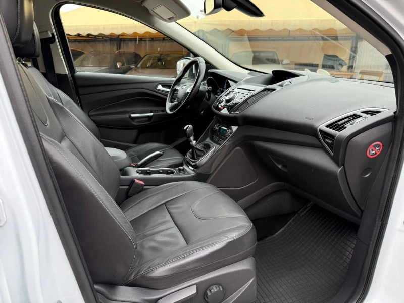 Ford Kuga FACELIFT 2.0d 4x4 140к.с. !!!! ТОП СЪСТОЯНИЕ !!!!, снимка 14 - Автомобили и джипове - 53121276