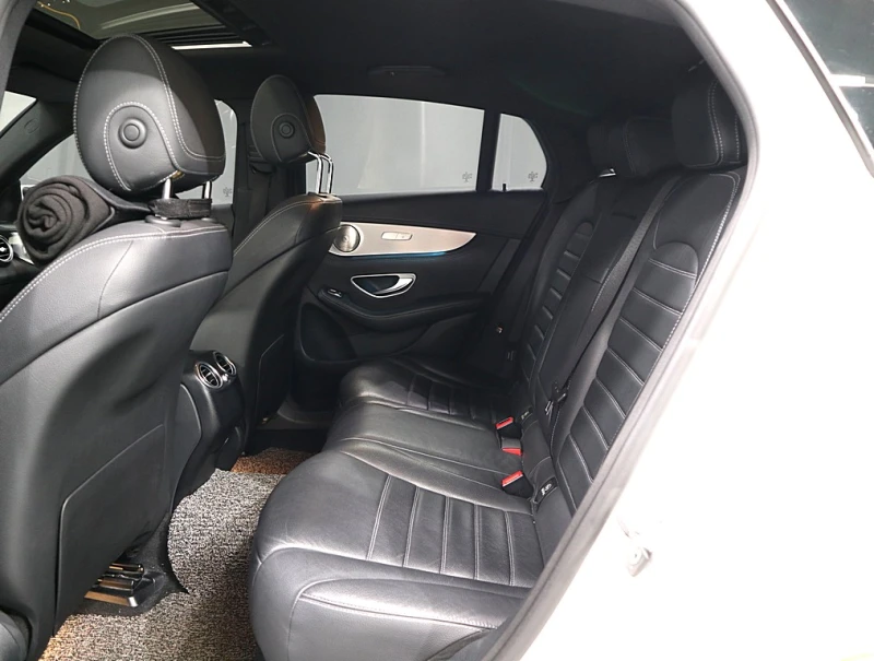 Mercedes-Benz GLC 220 COUPE/Пълна сервизна история !!!, снимка 7 - Автомобили и джипове - 53273902