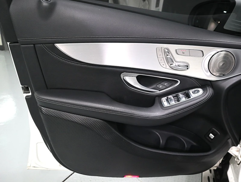 Mercedes-Benz GLC 220 COUPE/Пълна сервизна история !!!, снимка 8 - Автомобили и джипове - 53273902