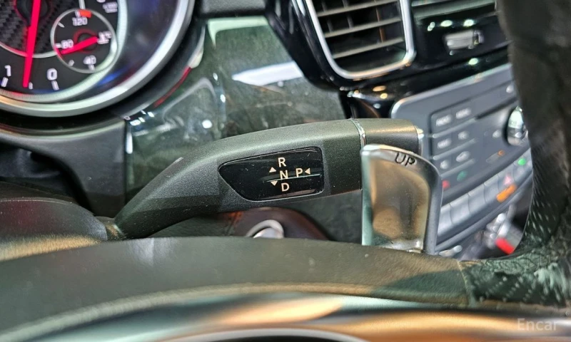 Mercedes-Benz GLE 63 AMG, снимка 9 - Автомобили и джипове - 53355208