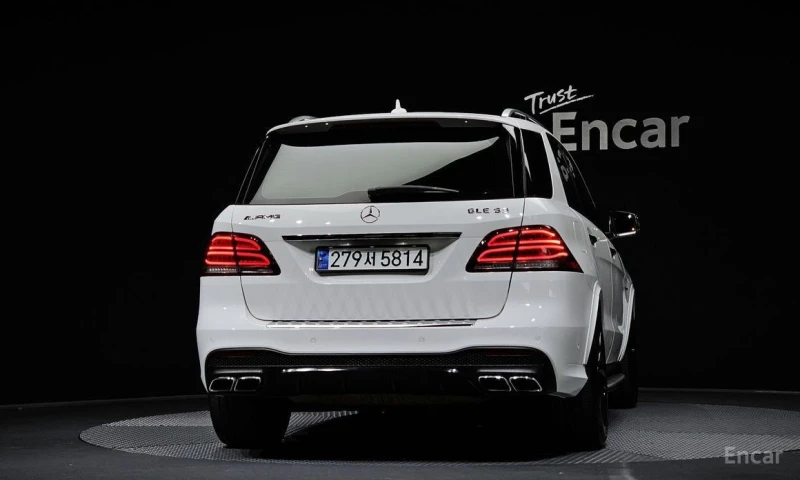 Mercedes-Benz GLE 63 AMG, снимка 4 - Автомобили и джипове - 53355208