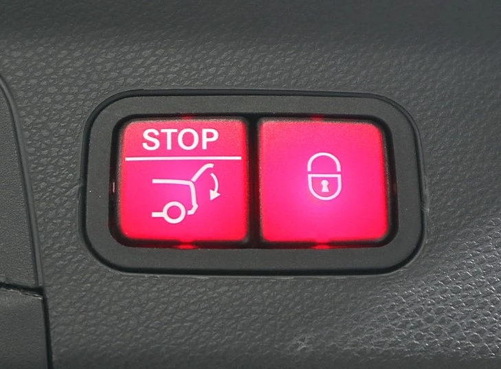 Mercedes-Benz GLC 220 COUPE/Пълна сервизна история !!!, снимка 12 - Автомобили и джипове - 53273902