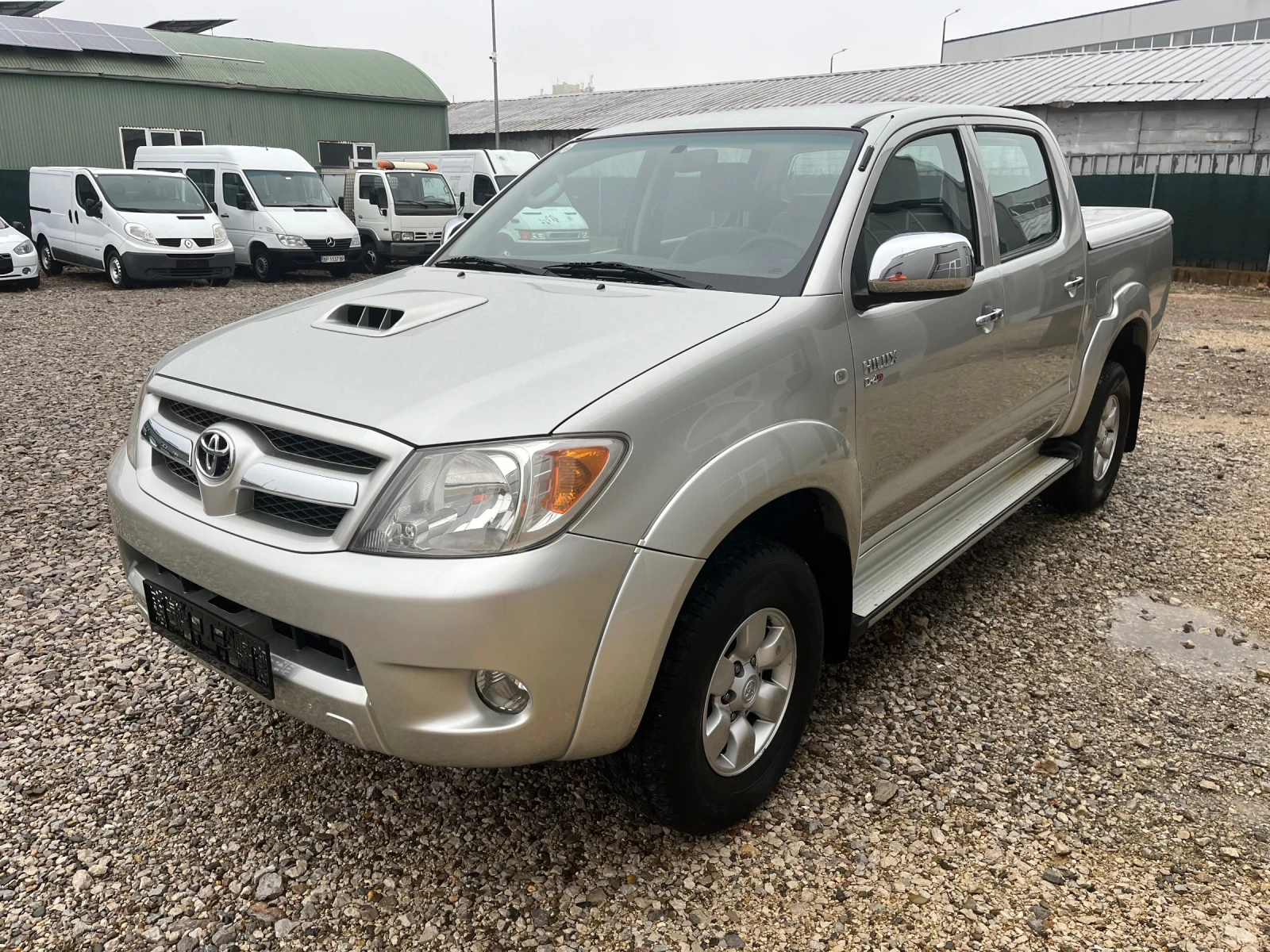 Toyota Hilux 2.5 D-4D 120кс Реални 201хил км - изображение 2