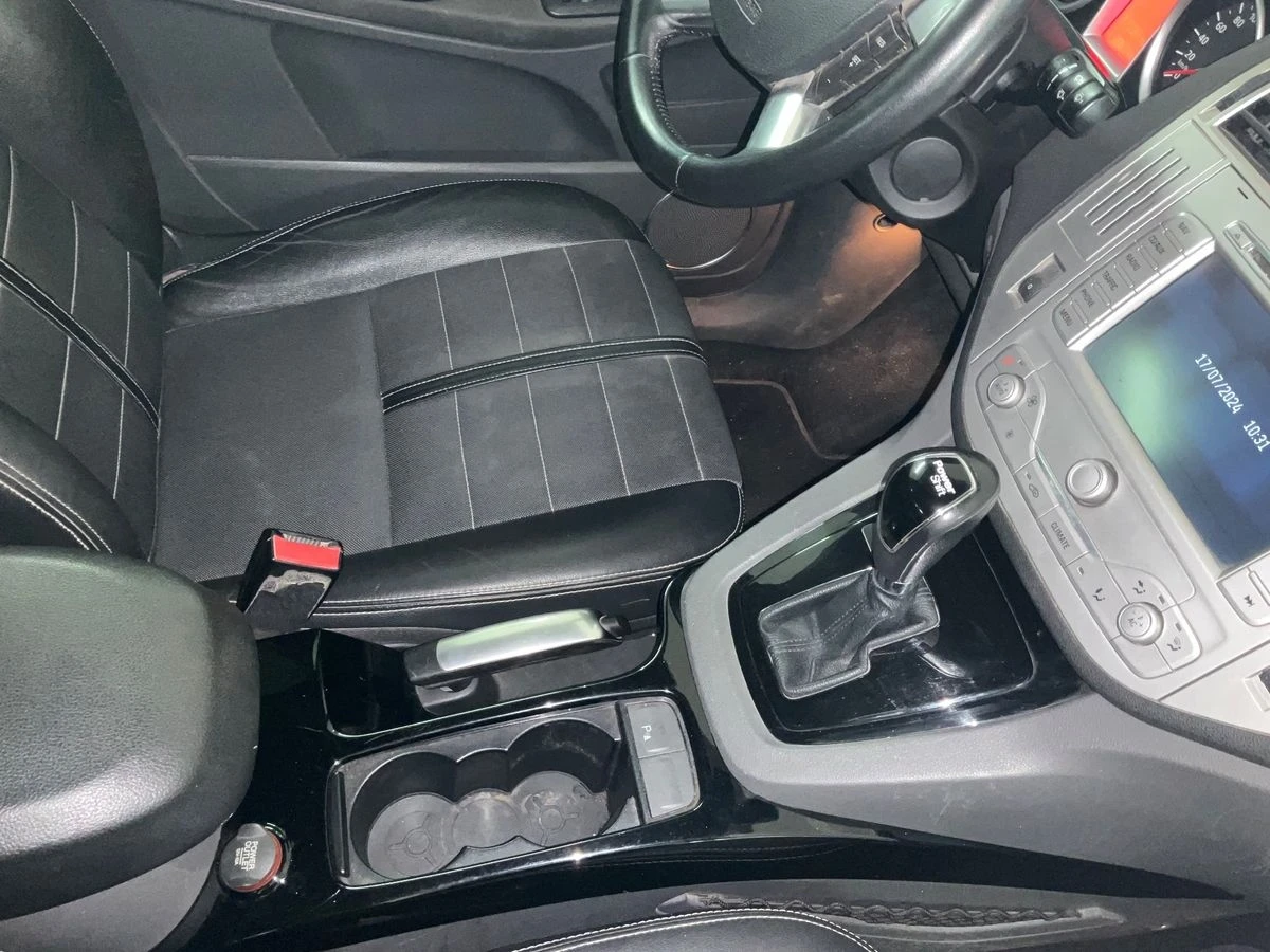 Ford Kuga  - изображение 4