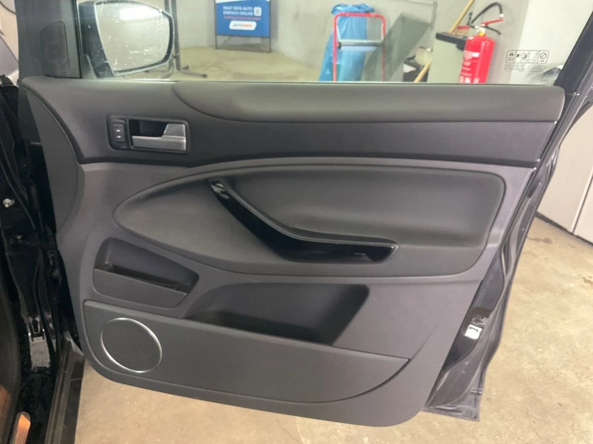 Ford Kuga  - изображение 7
