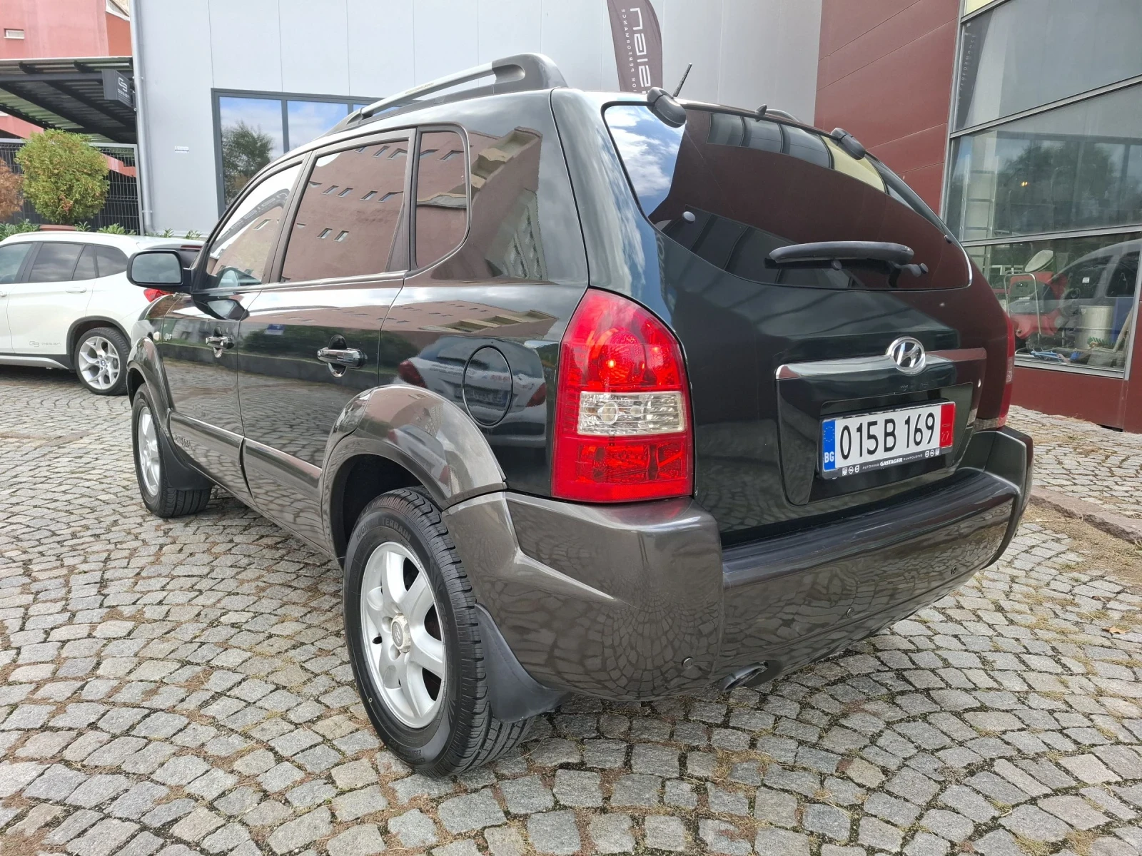 Hyundai Tucson 2.0CRDI-112к.с.ITALI* 4х4* БЕЗ РЪЖДА* КЛИМАТРОНИК  - изображение 3