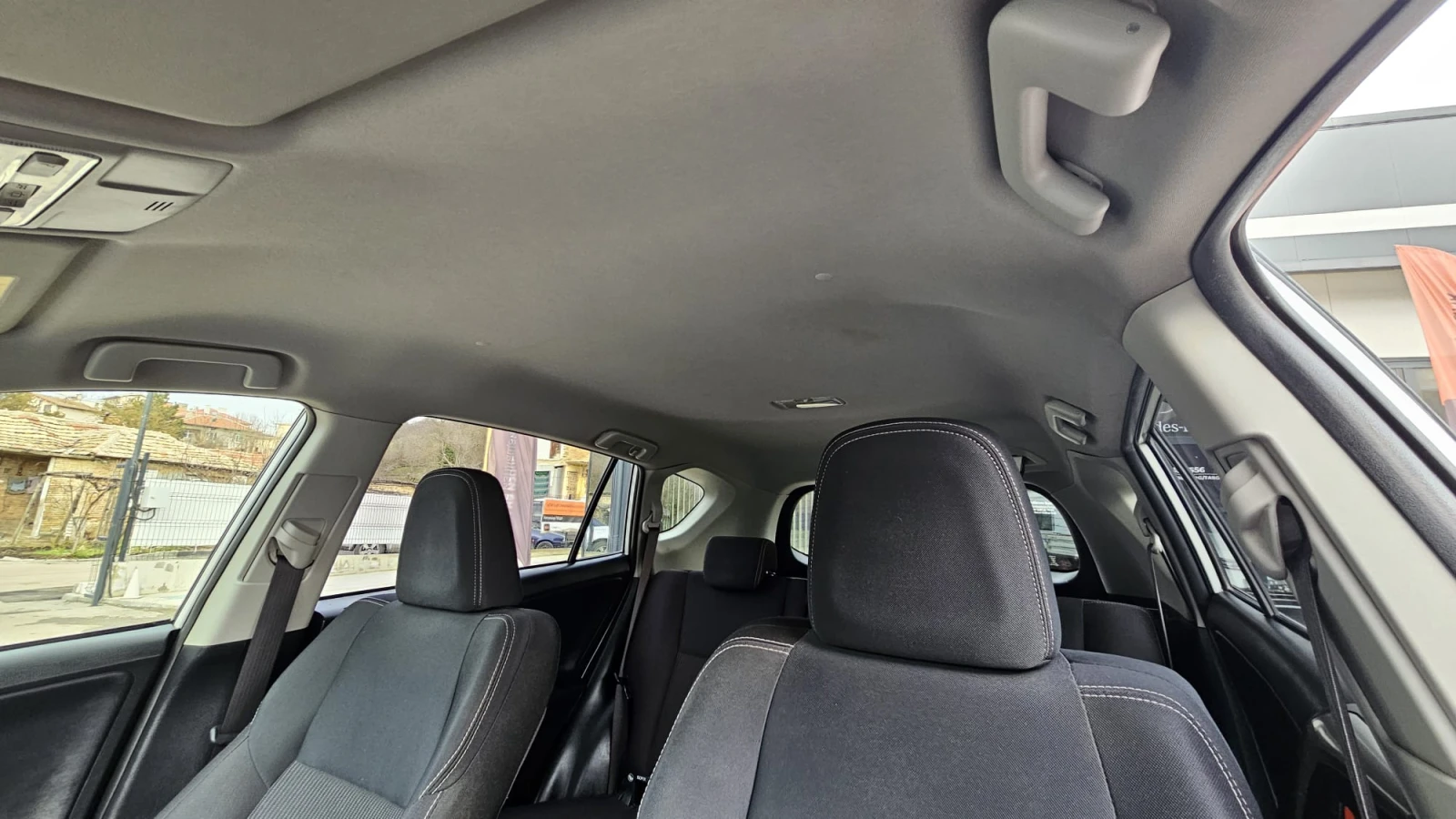 Toyota Rav4 2.0D4D AWD 6SP IT-ИСТОРИЯ-ТОП СЪСТ.-БЛОКАЖ-ЛИЗИНГ - изображение 9