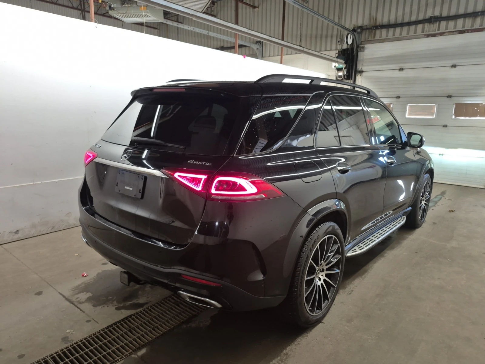 Mercedes-Benz GLE 350 * * CARFAX * * АВТО КРЕДИТ * * , снимка 6 - Автомобили и джипове - 54002077