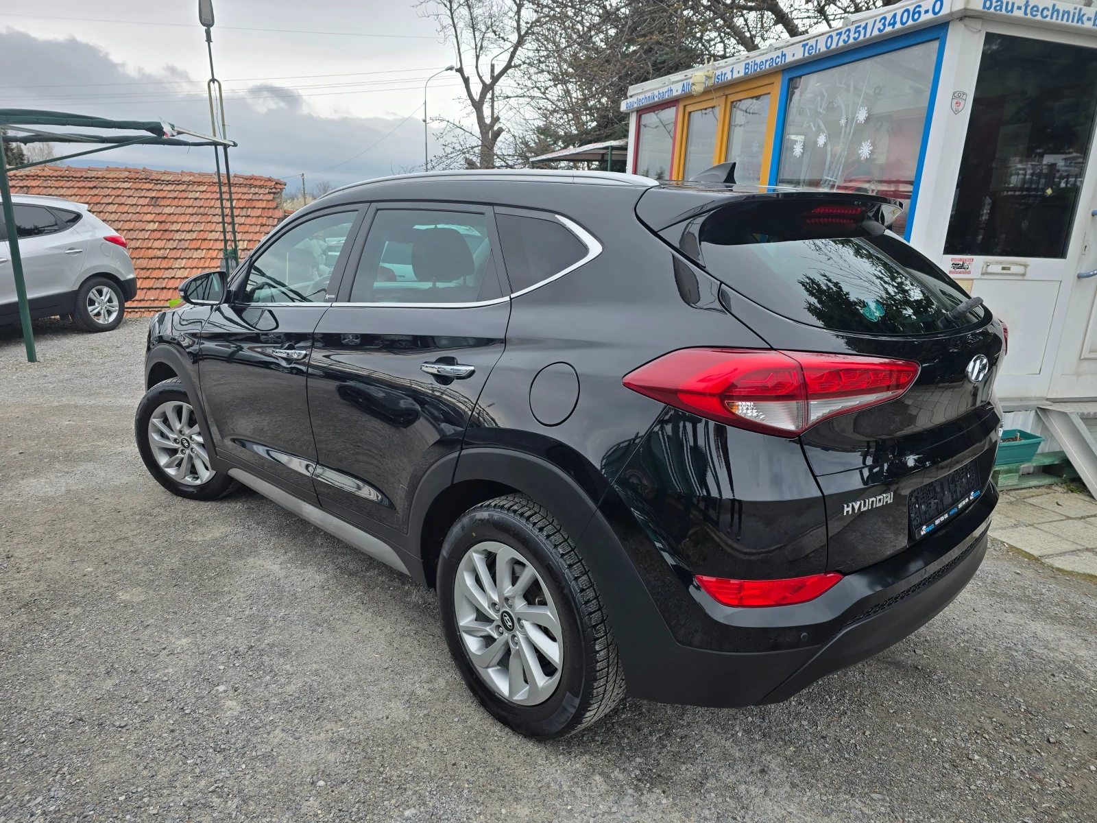 Hyundai Tucson 1.7CRDi-Automatic , снимка 6 - Автомобили и джипове - 54055446