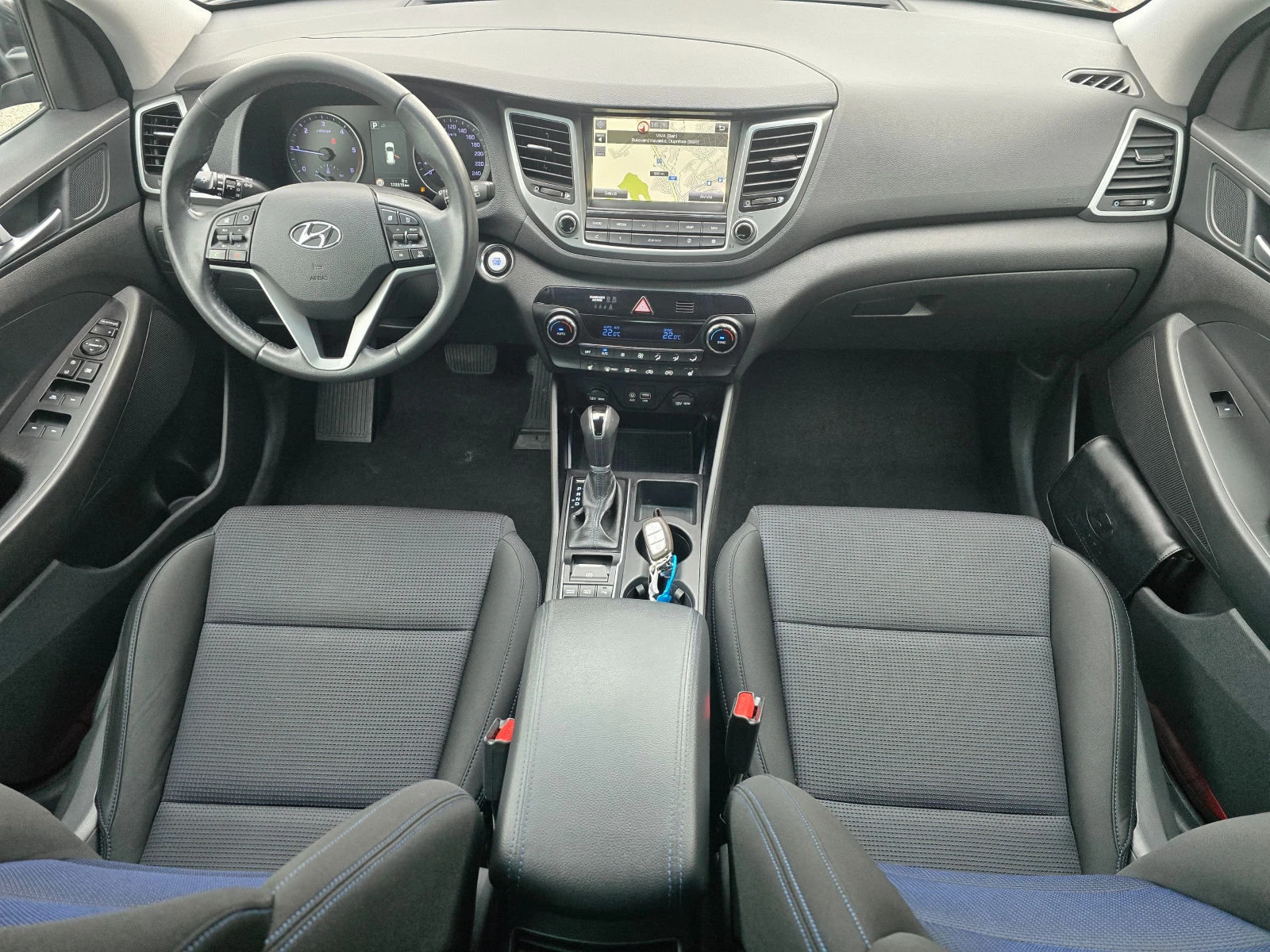 Hyundai Tucson 1.7CRDi-Automatic , снимка 12 - Автомобили и джипове - 54055446