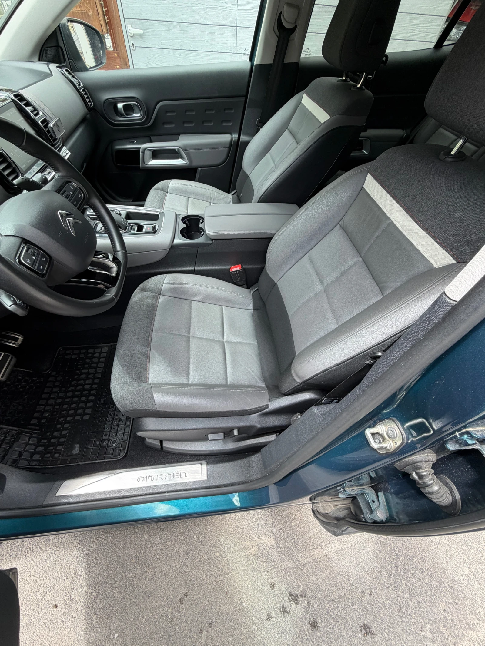 Citroen C5 Aircross, снимка 8 - Автомобили и джипове - 54398420