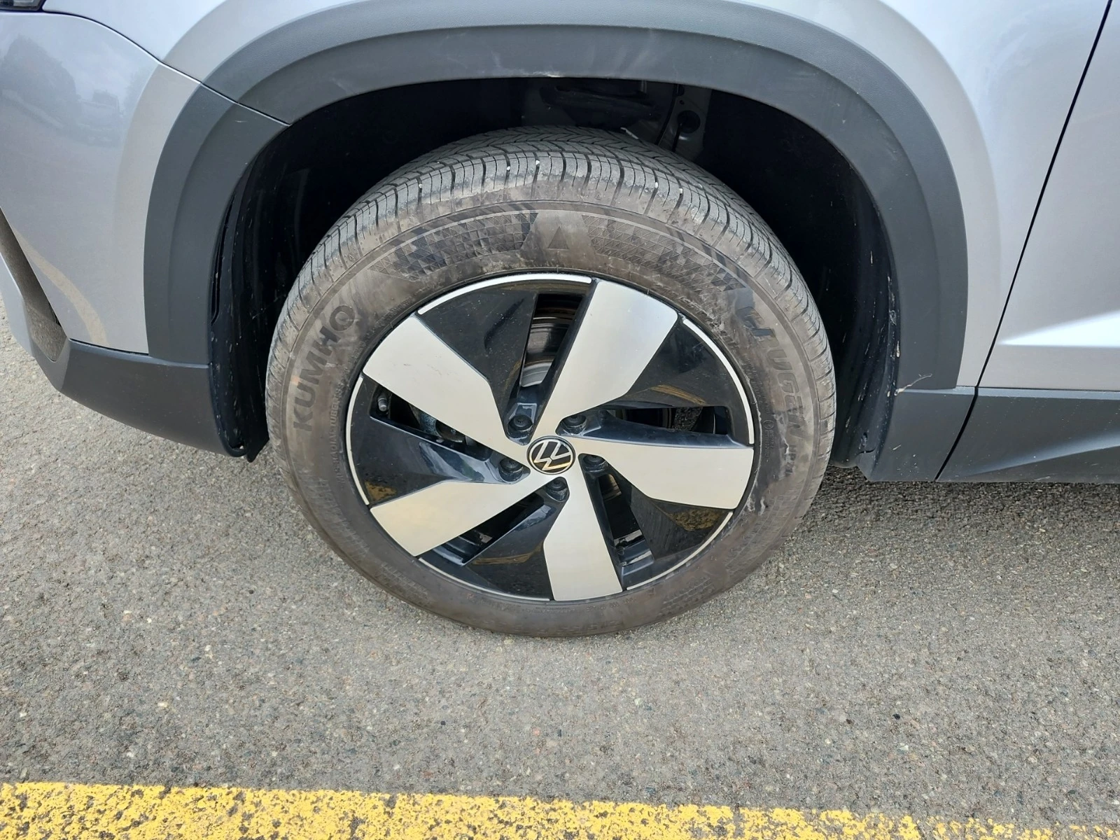 VW Taos, снимка 6 - Автомобили и джипове - 54612166