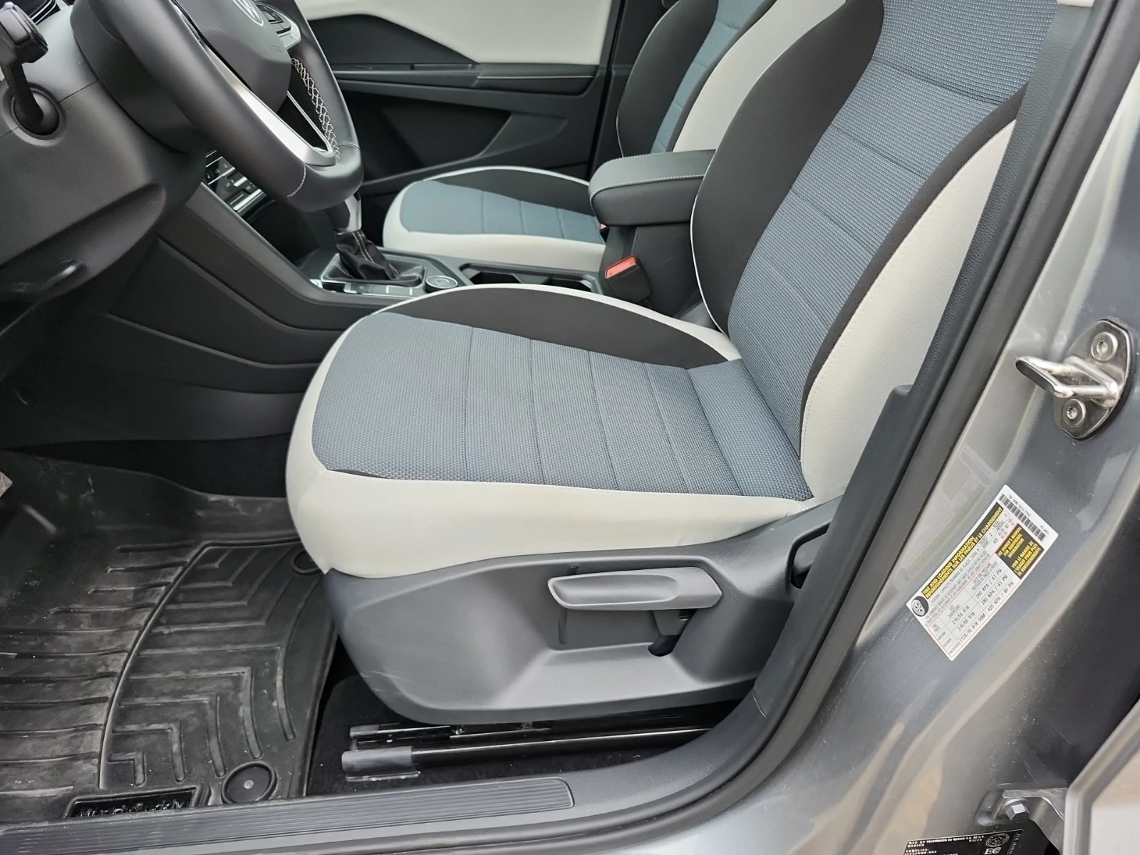 VW Taos, снимка 5 - Автомобили и джипове - 54612166