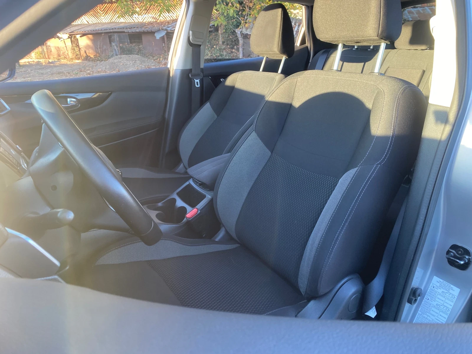 Nissan Qashqai, снимка 6 - Автомобили и джипове - 55160906