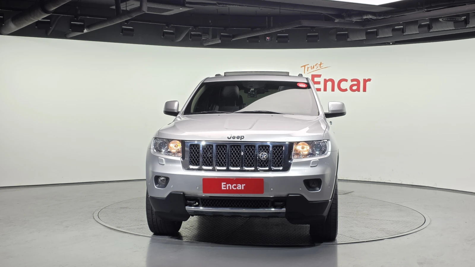Jeep Cherokee 3.6* ЕЛ. БАГАЖНИК* ЛЮК* ПОДГРЕВ ВОЛАН* КРАЙНА ЦЕНА, снимка 3 - Автомобили и джипове - 55594881