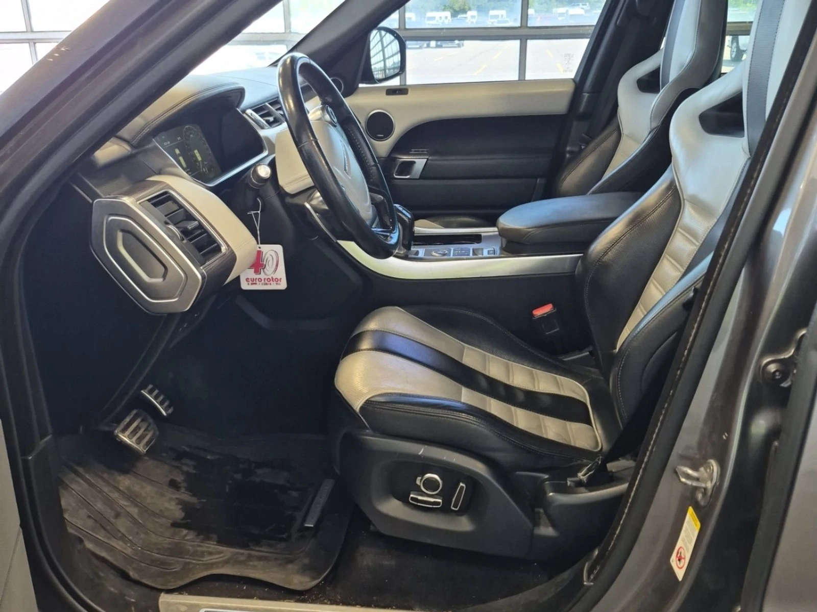 Land Rover Discovery * AвтоКредит * (ЦЕНА ДО БГ), снимка 11 - Автомобили и джипове - 55619155