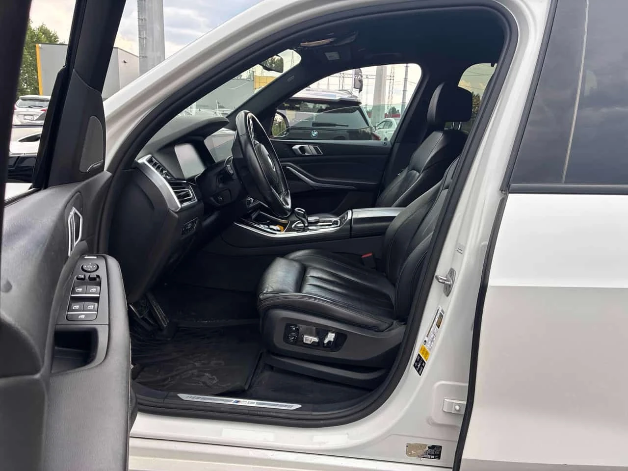 BMW X5 * xDrive40i * ЛАЗЕРИ * PANO * CARFAX, снимка 12 - Автомобили и джипове - 55736247