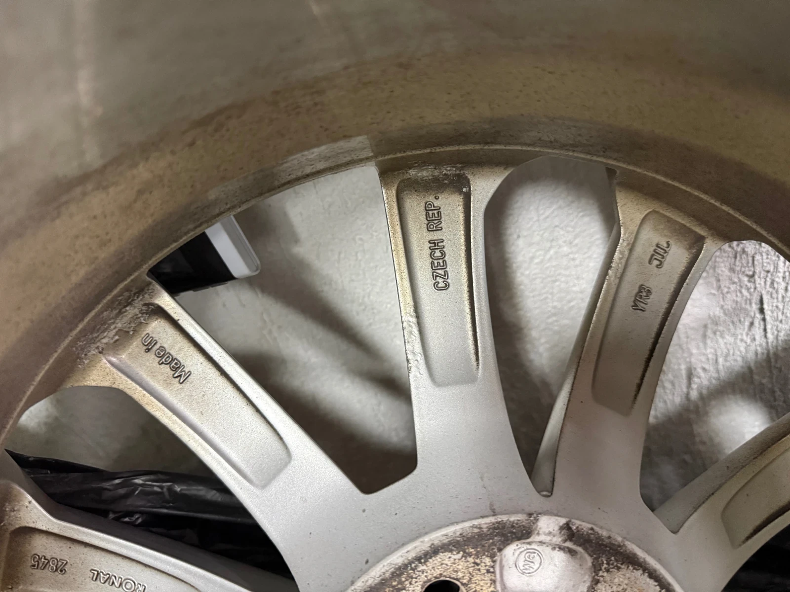 Audi Q5 Джанти с гуми 4х 235/60/18, снимка 10 - Автомобили и джипове - 55805852