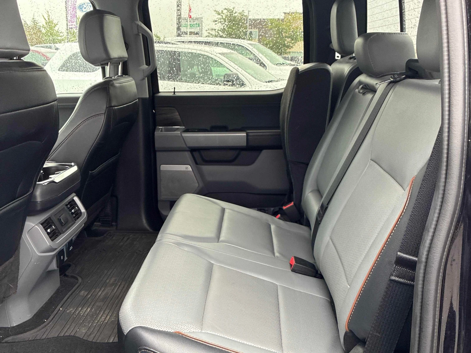 Ford F150 * LARIAT * CARFAX * ОПЦИЯ ЗА ФИНАНСИРАНЕ , снимка 12 - Автомобили и джипове - 55940041