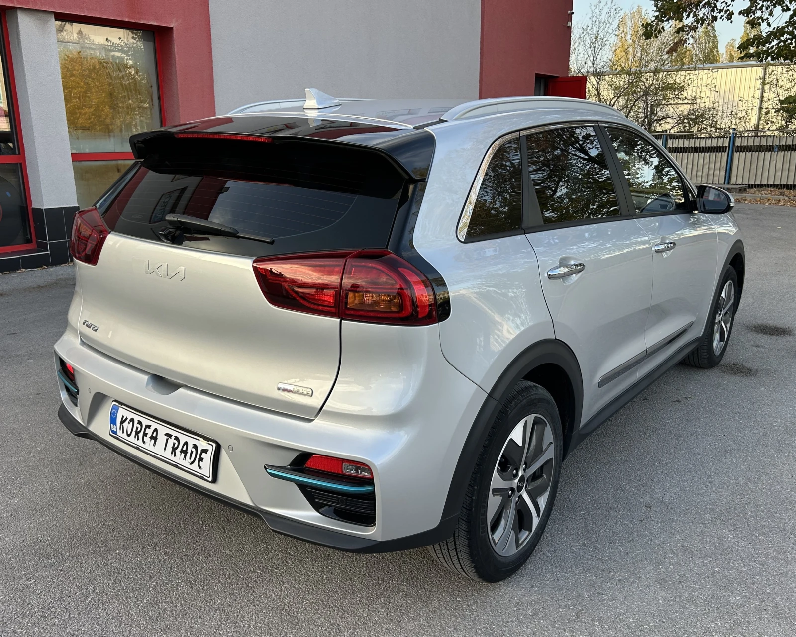 Kia Niro 64 kW, снимка 4 - Автомобили и джипове - 56612248