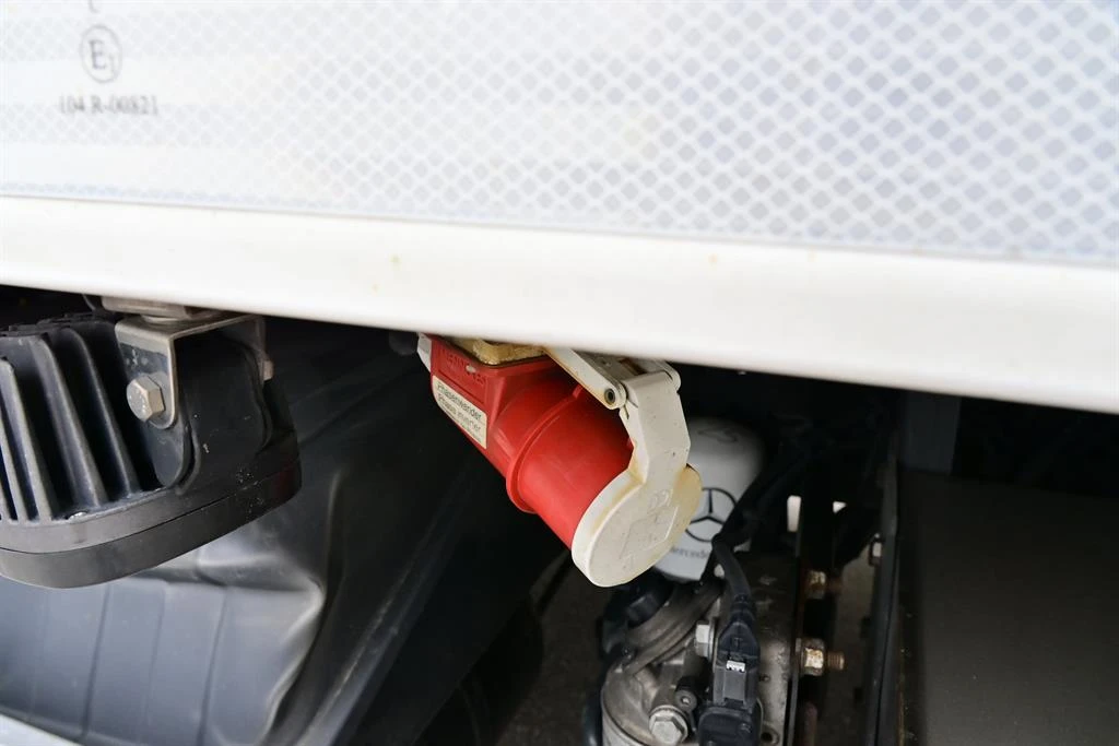 Mercedes-Benz Actros 2548 Supra 850U щета в движение, снимка 13 - Камиони - 54145029