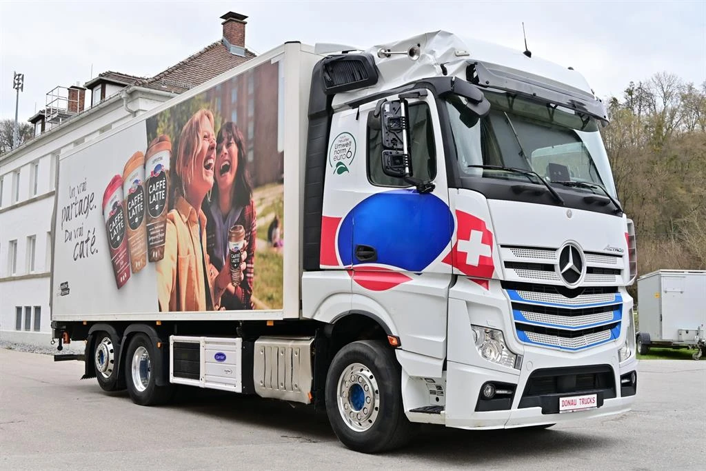 Mercedes-Benz Actros 2548 Supra 850U щета в движение, снимка 2 - Камиони - 54145029