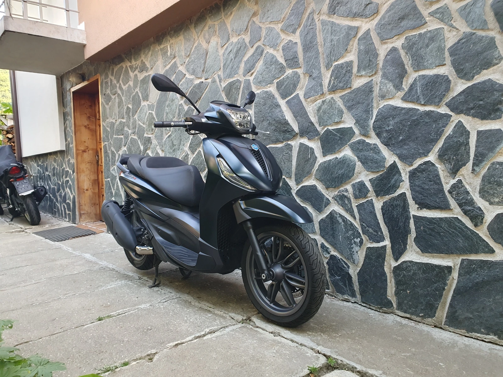 Piaggio Beverly Piaggio Beverly 300 S-model HPE ABS ASR - изображение 2