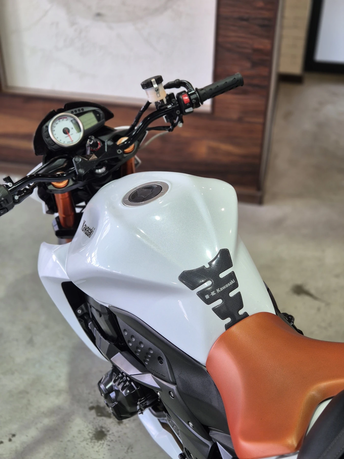 Kawasaki Z 1000 ABS!!! Нов внос от ШВЕЙЦАРИЯ!!!, снимка 15 - Мотоциклети и мототехника - 55036731