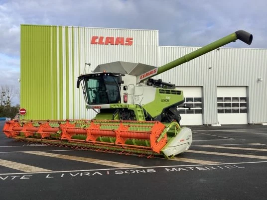 Комбайн Claas КОМБАЙН CLAAS LEXION 770ТТ с CEMOS + V1080 2017 г, снимка 1 - Селскостопанска техника - 45542630