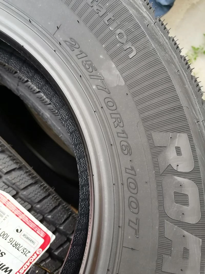 Гуми Зимни 215/70R16, снимка 8 - Гуми и джанти - 34239700