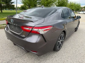Toyota Camry Hybrid * 2 КЛЮЧА * CARFAX, снимка 6