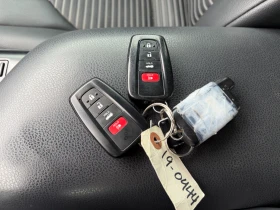 Toyota Camry Hybrid * 2 КЛЮЧА * CARFAX | Auto.bg — изображение 16