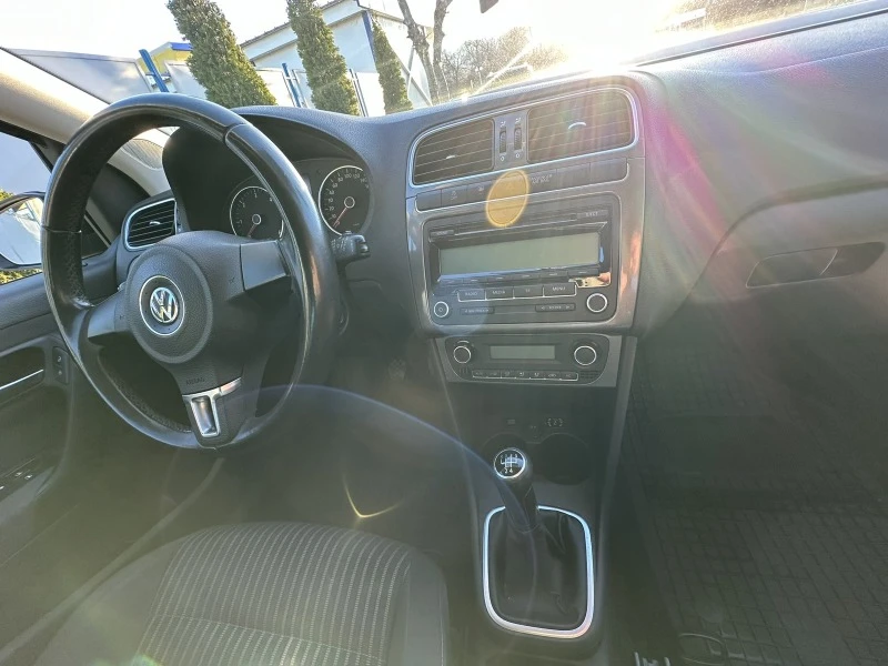 VW Polo, снимка 9 - Автомобили и джипове - 47369058