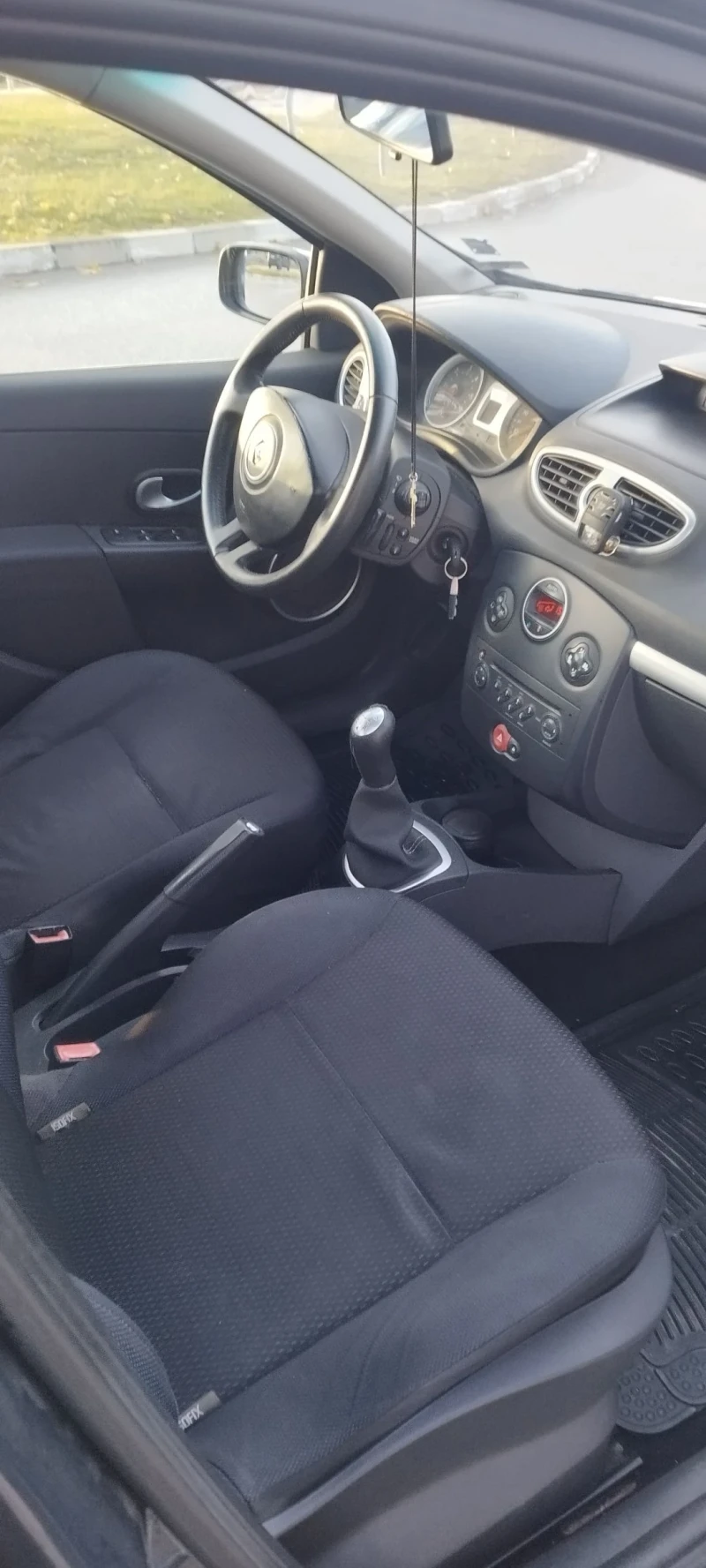 Renault Clio 1.5 dci, снимка 4 - Автомобили и джипове - 48342802