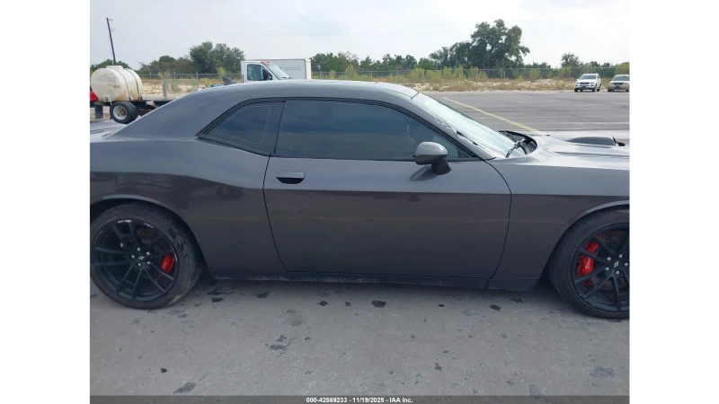 Dodge Challenger R/T Scatpack, снимка 5 - Автомобили и джипове - 52643695
