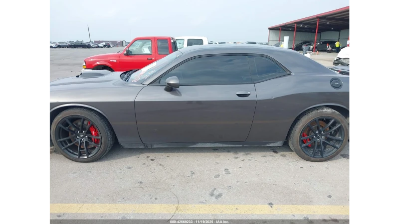 Dodge Challenger R/T Scatpack, снимка 6 - Автомобили и джипове - 52643695