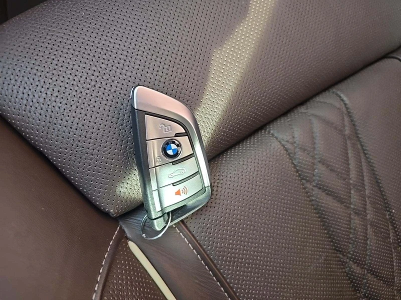 BMW 540 * CARFAX* БЕЗ ПЪРВОНАЧАЛНА* , снимка 10 - Автомобили и джипове - 52744620