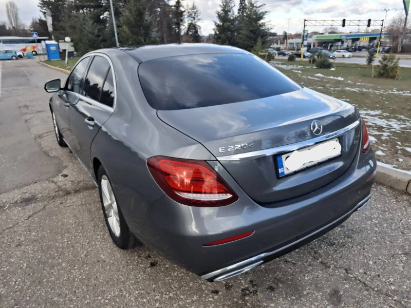 Mercedes-Benz E 220, снимка 3 - Автомобили и джипове - 52946295