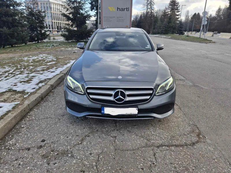 Mercedes-Benz E 220, снимка 6 - Автомобили и джипове - 52946295