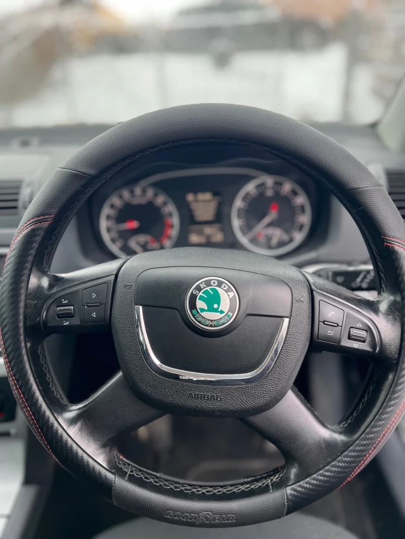 Skoda Octavia, снимка 5 - Автомобили и джипове - 53194093