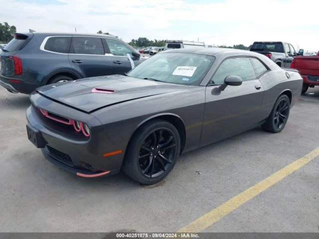 Dodge Challenger SXT PLUS, снимка 5 - Автомобили и джипове - 47410161