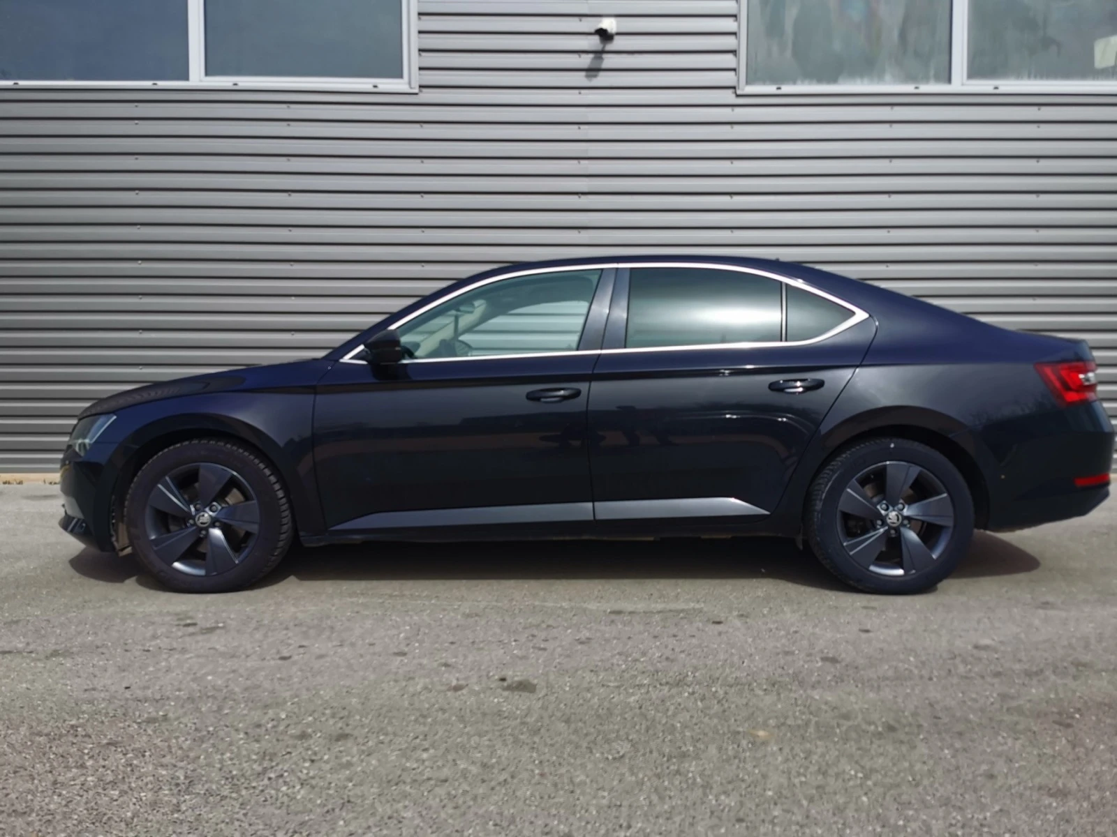 Skoda Superb 4x4 DSG - изображение 2
