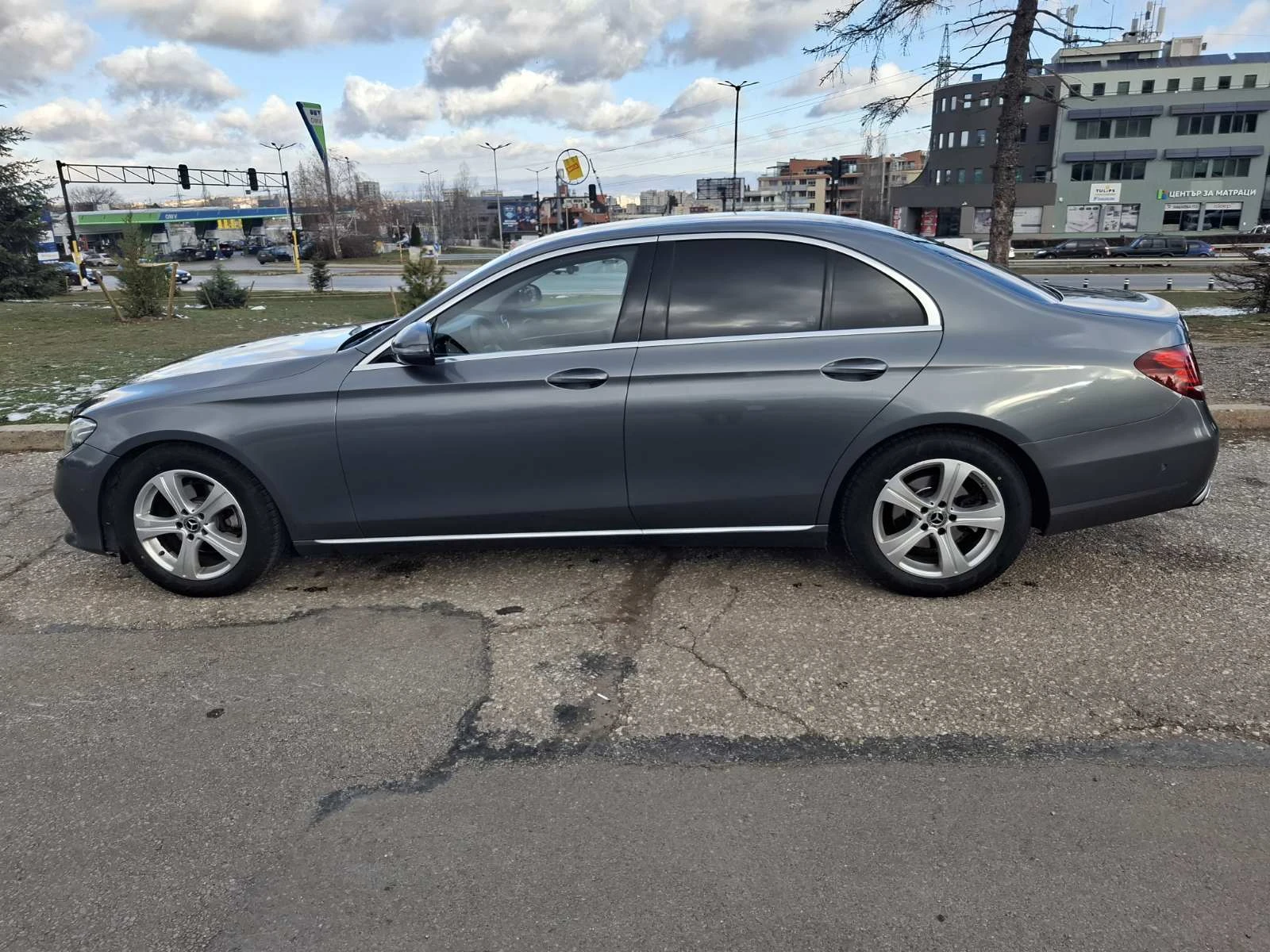 Mercedes-Benz E 220  - изображение 5