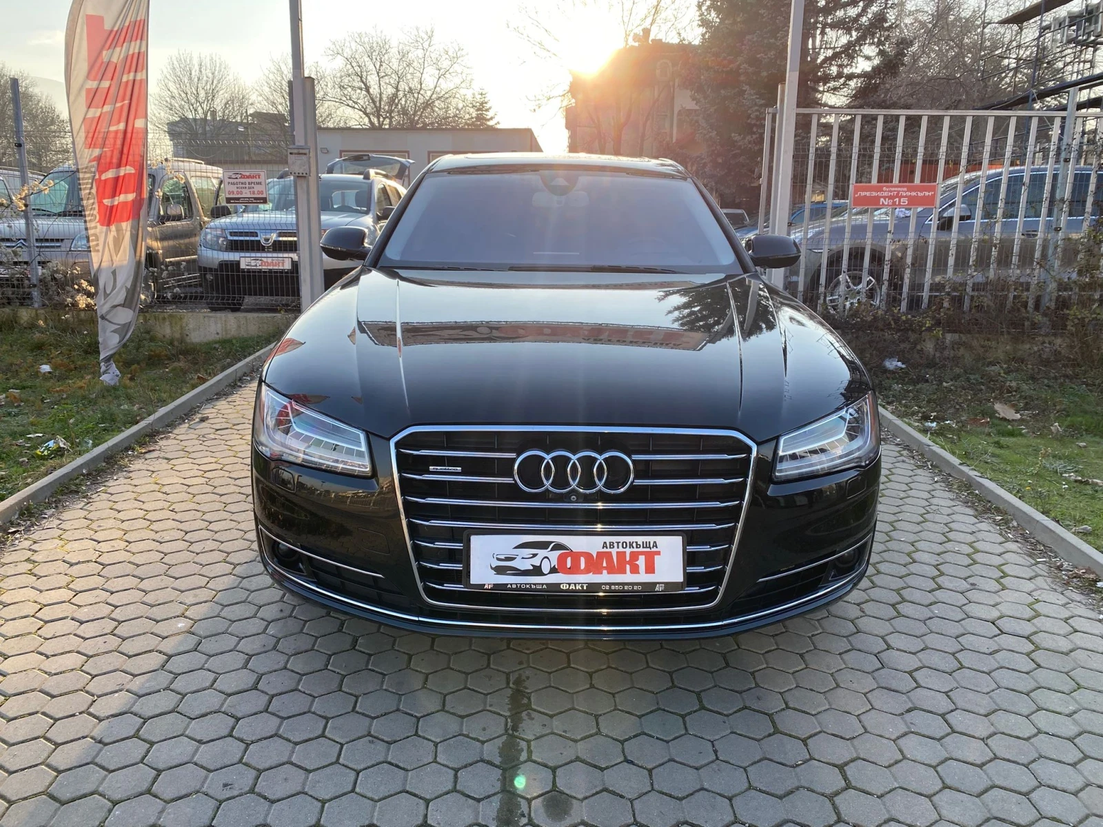 Audi A8 4.2TFSi/PANORAMA/РЕАЛНИ КМ ! ! !  - изображение 2